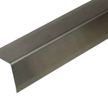 Уголок нержавеющий равнополочный 180х180х18 мм AISI 304 в наличии в Кемерово