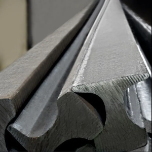 Рельс крановый КР70 120х11000 мм 58,72 см2 углеродистая мартеновская сталь ГОСТ 53866-2010 в наличии в Кемерово